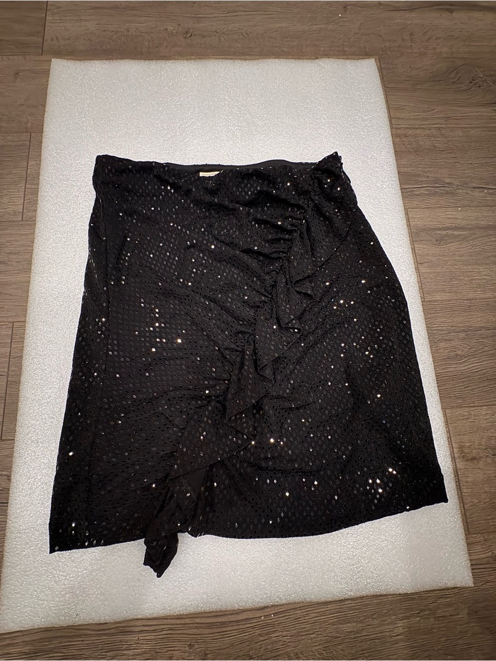 MICHAEL Michael Kors Black Metalic Ruffle Midi Skirt